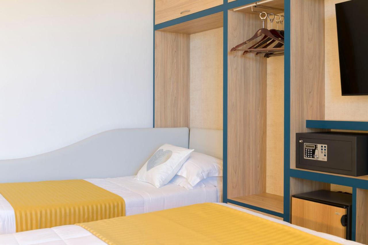 Hotel Commodore Riccione Luaran gambar