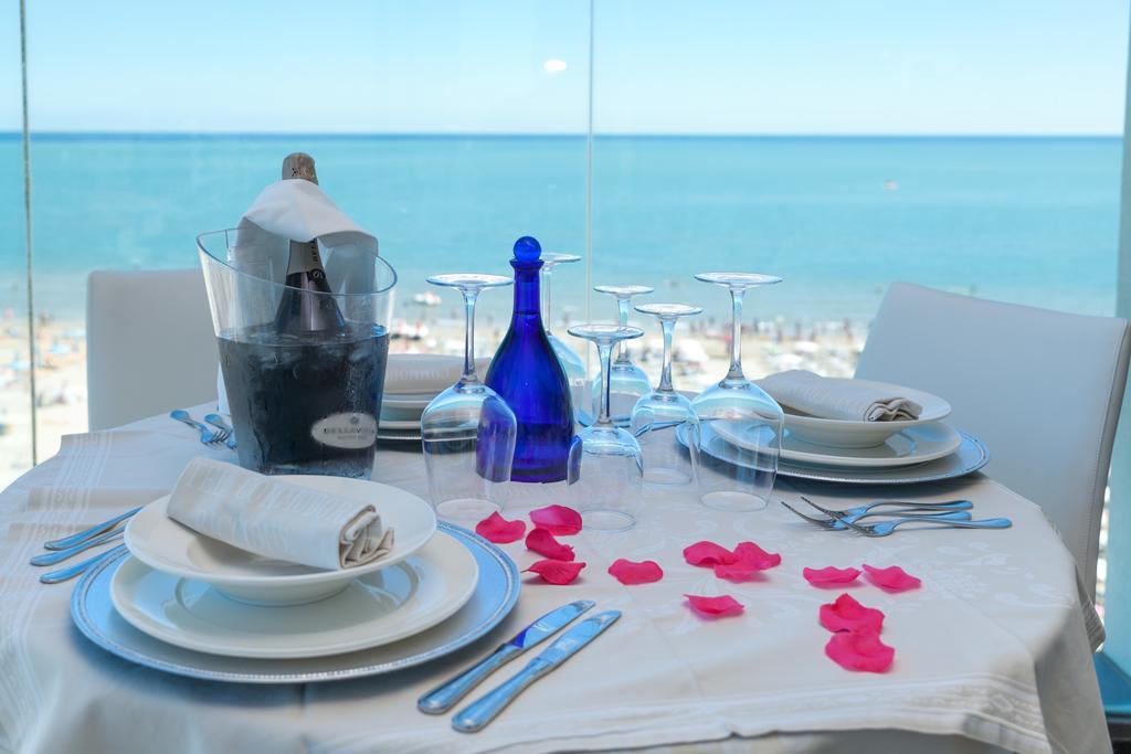 Hotel Commodore Riccione Luaran gambar