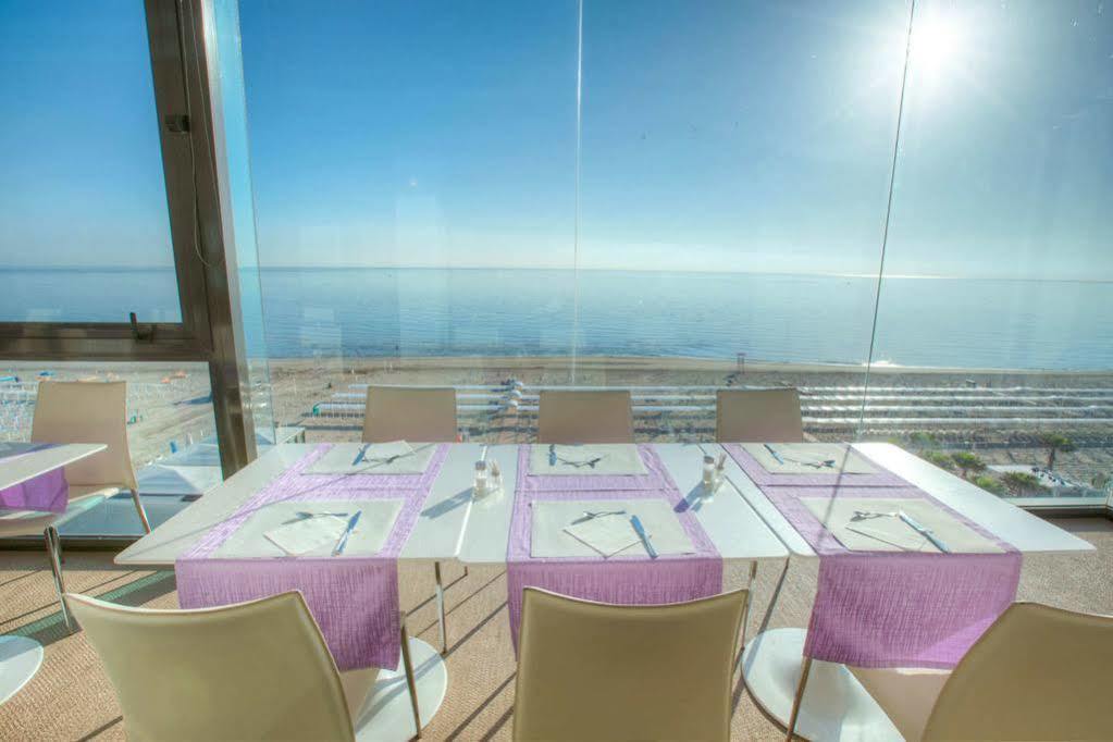 Hotel Commodore Riccione Luaran gambar